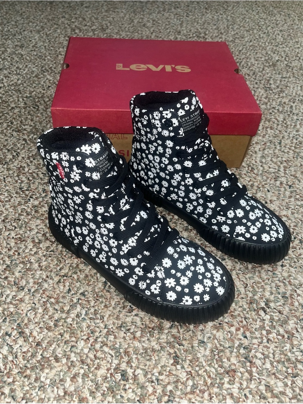 Levi's Black & White Daisy Floral High-Top Kids Sneakers - NEW!